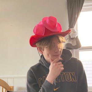 Meet your Posher, Noah